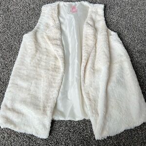 Girls Faded Glory Cream Faux Fur Vest